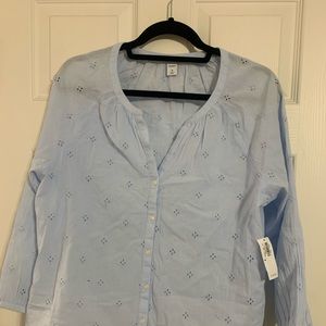 WOMEN'S OLD NAVY LIGHT BLUE EYELET GAUZE